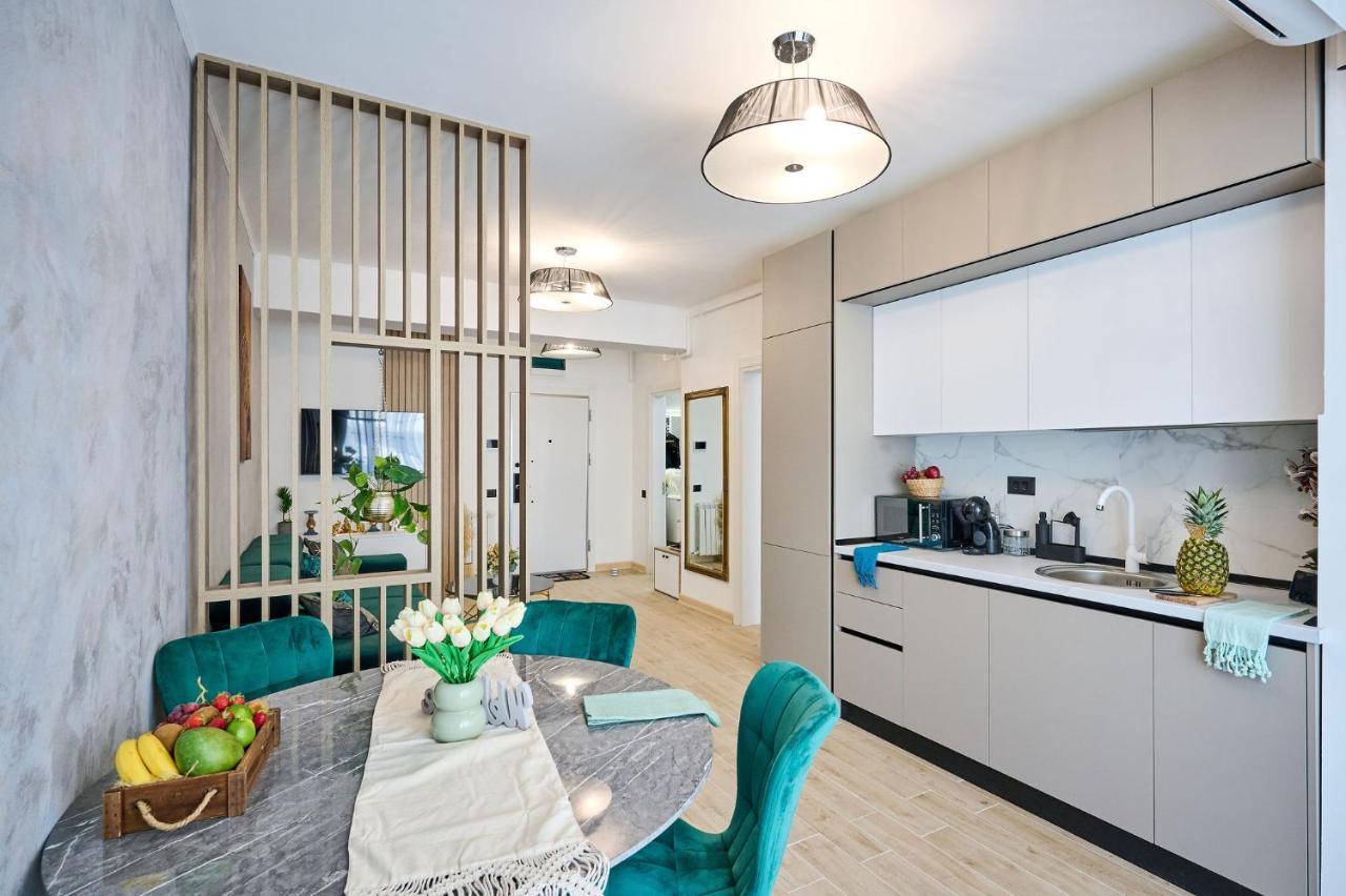Ademar Luxury Apartment- Spa&Pool Beach Resort Mamaia Eksteriør billede
