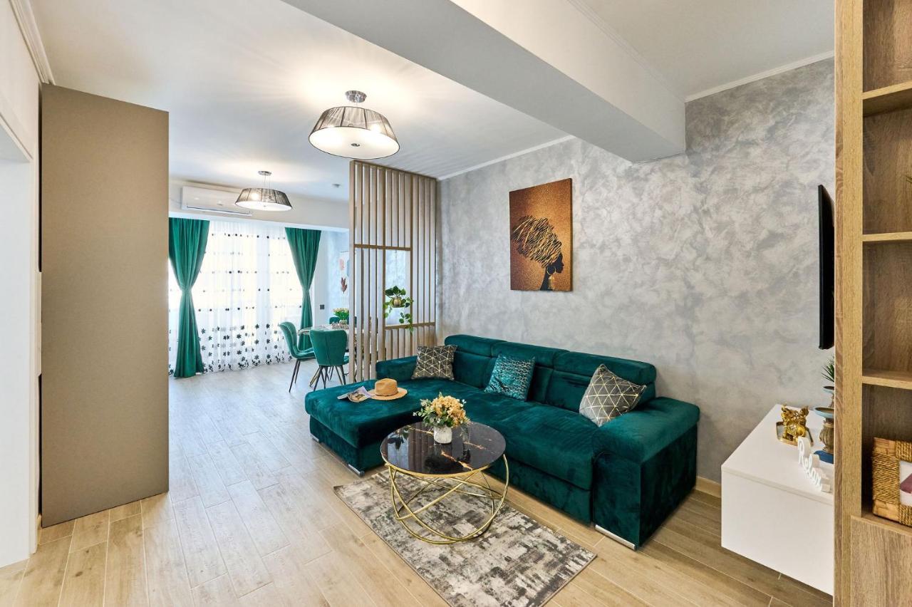 Ademar Luxury Apartment- Spa&Pool Beach Resort Mamaia Eksteriør billede