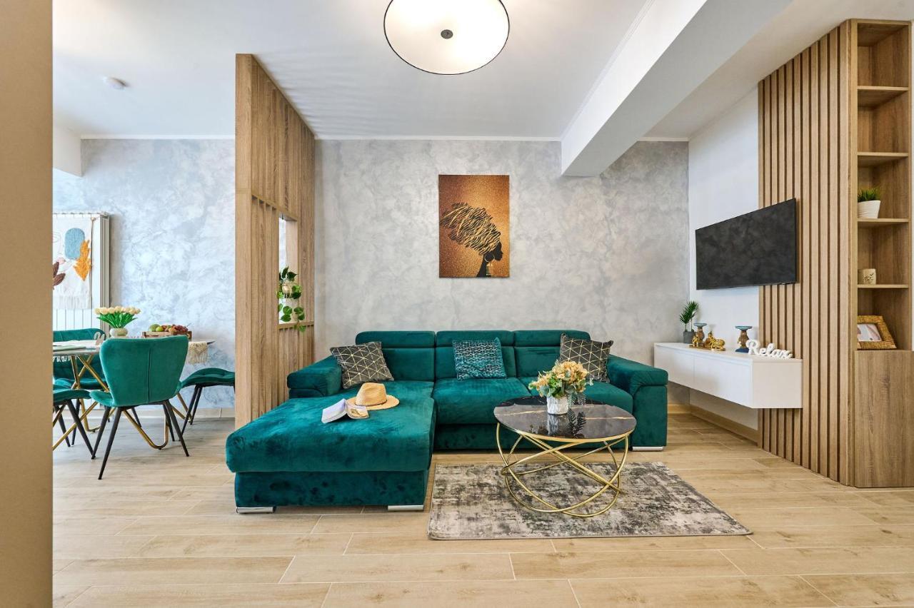 Ademar Luxury Apartment- Spa&Pool Beach Resort Mamaia Eksteriør billede