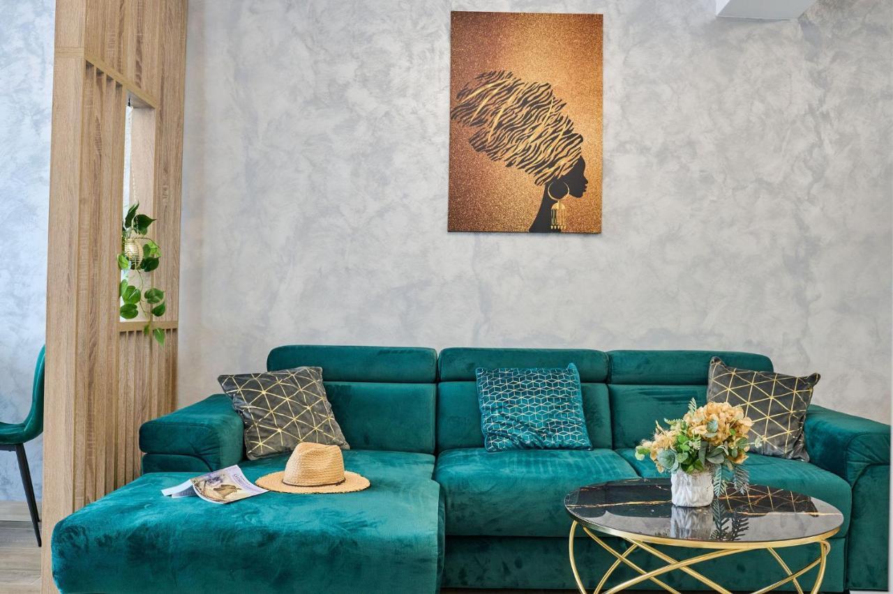 Ademar Luxury Apartment- Spa&Pool Beach Resort Mamaia Eksteriør billede
